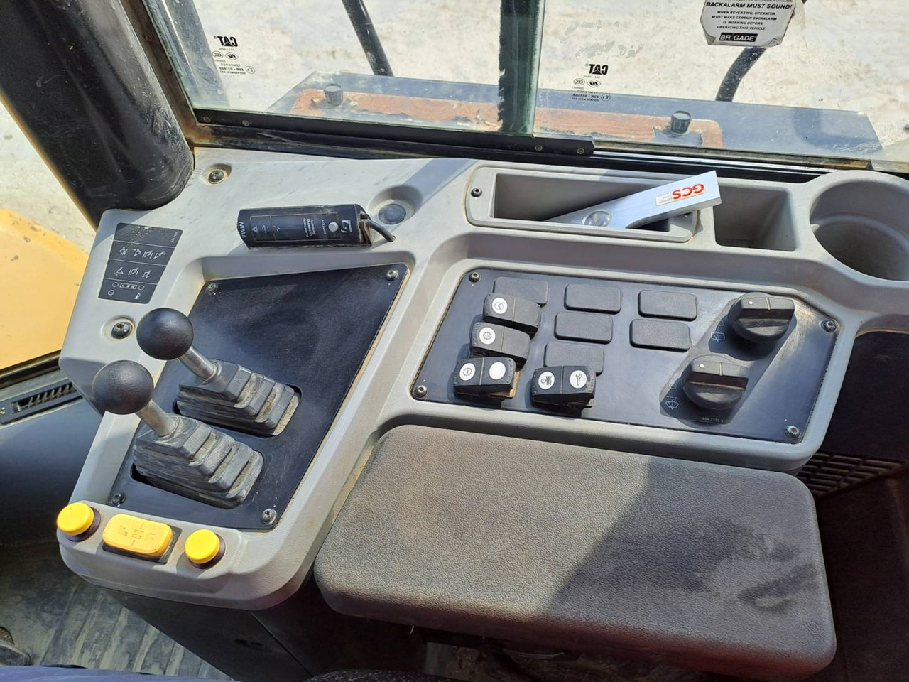 Wheel loader CAT 950GC: picture 10