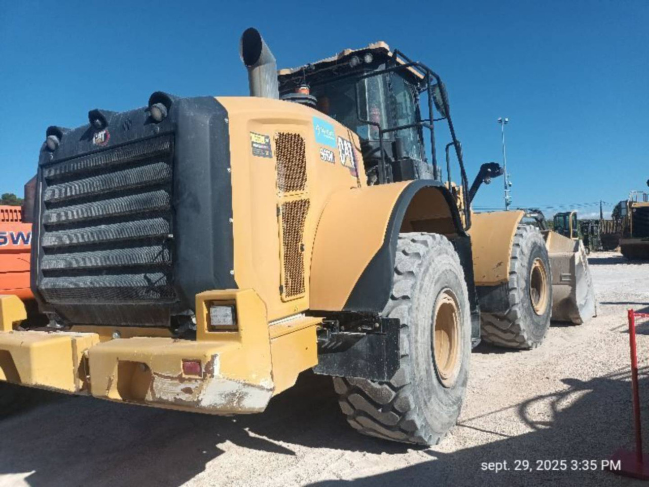 CAT 966M - Wheel loader: picture 2 CAT 966M - Wheel loader: picture 2
