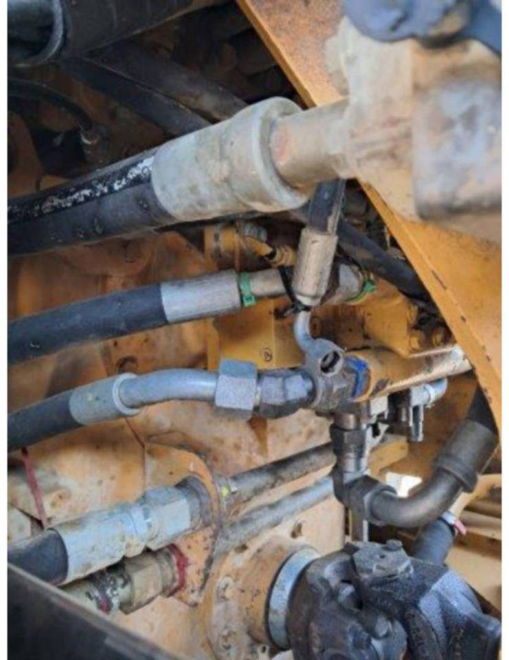 Wheel loader CAT 972K: picture 29