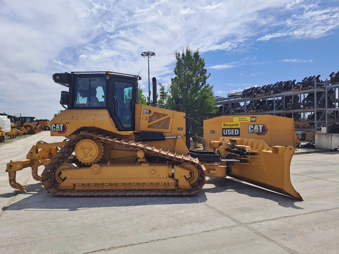 CAT D5 - Bulldozer: picture 1 CAT D5 - Bulldozer: picture 1