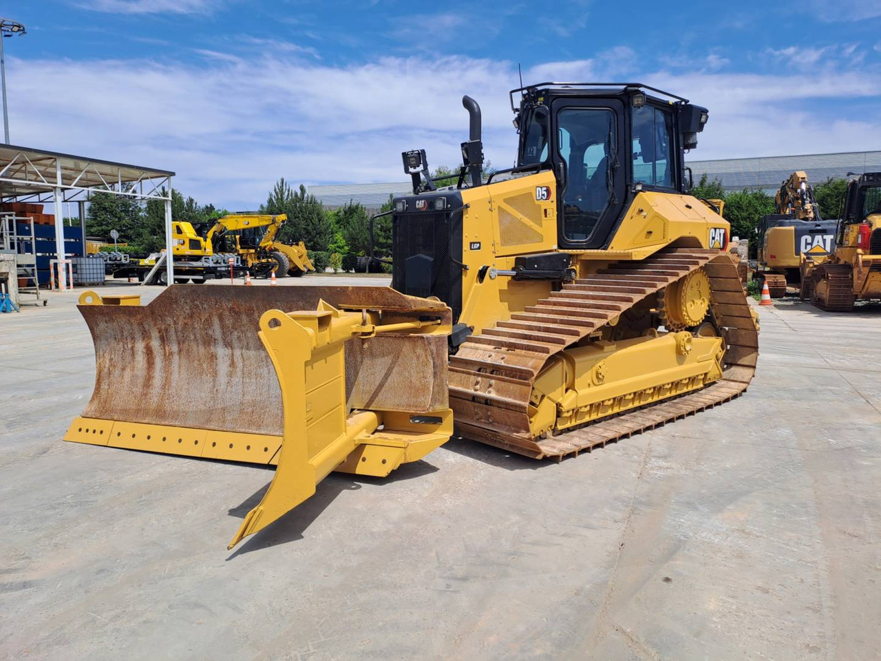 CAT D5 - Bulldozer: picture 4 CAT D5 - Bulldozer: picture 4