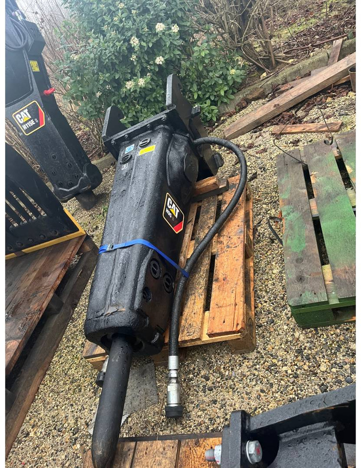 CAT H95S/CW40S - Hydraulic hammer: picture 2 CAT H95S/CW40S - Hydraulic hammer: picture 2