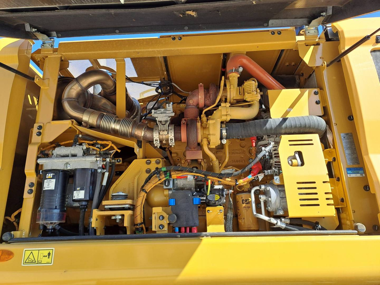 Wheel excavator CAT MH3024: picture 14
