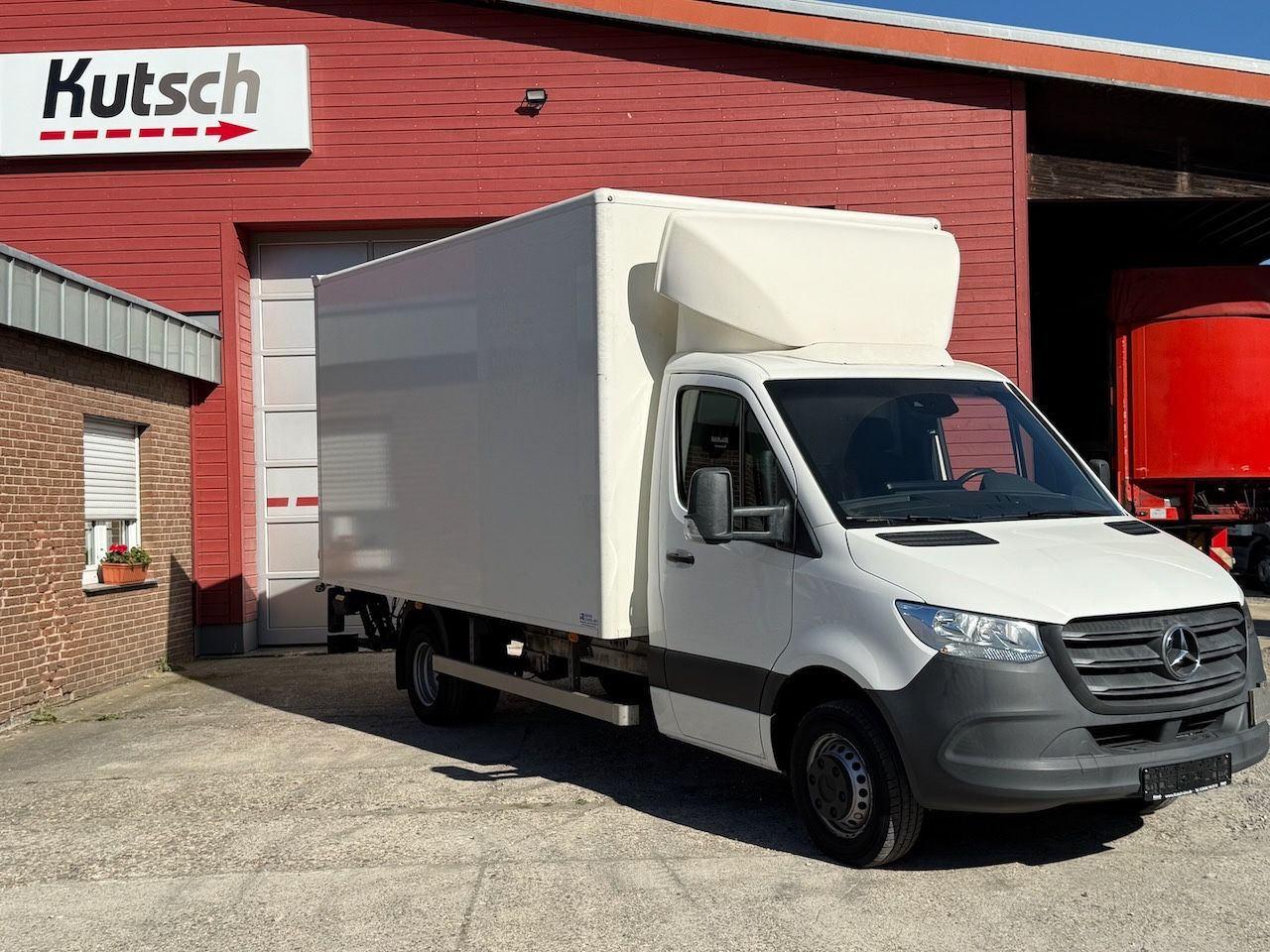 Mercedes-Benz Sprinter III Koffer 514 CDI Ladebordwand - Closed box van: picture 1 Mercedes-Benz Sprinter III Koffer 514 CDI Ladebordwand - Closed box van: picture 1