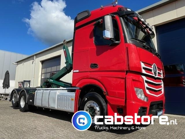 Mercedes-Benz ACTROS 2542 6x2 Euro 6 - HIAB-Multilift 26 Ton's Haakarmsysteem - Containerlift -Bouwjaar 2016 - Km 544.497 - Hook lift truck: picture 1 Mercedes-Benz ACTROS 2542 6x2 Euro 6 - HIAB-Multilift 26 Ton's Haakarmsysteem - Containerlift -Bouwjaar 2016 - Km 544.497 - Hook lift truck: picture 1