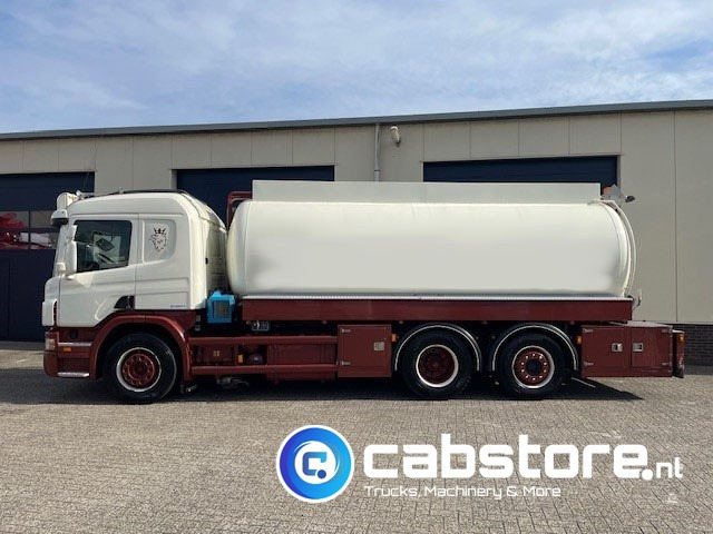 Scania P 380 B 6X2*4 HNA - RETARDER - Tankwagen olie - Olietank - ADR - 16.920 liter - Bouwjaar 2007 - Km 881.924 - Tanker truck: picture 5 Scania P 380 B 6X2*4 HNA - RETARDER - Tankwagen olie - Olietank - ADR - 16.920 liter - Bouwjaar 2007 - Km 881.924 - Tanker truck: picture 5