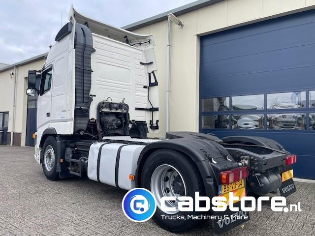 Volvo FH 400 4X2 Euro 5 - VEB+ Brake - Globetrotter - I-Shift - 2 tanks - Bouwjaar 2007 - Km 1.097.798 - Tractor truck: picture 3 Volvo FH 400 4X2 Euro 5 - VEB+ Brake - Globetrotter - I-Shift - 2 tanks - Bouwjaar 2007 - Km 1.097.798 - Tractor truck: picture 3