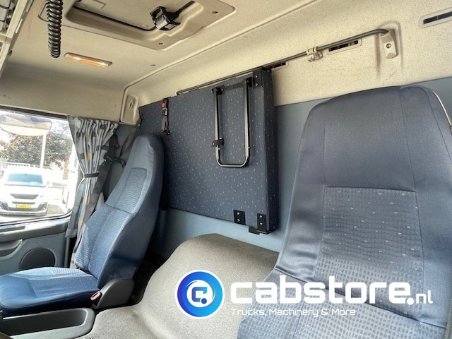 Closed box van Volvo FM9 4X2R FAL9.0 RAD-A4  Volvo FM300 4x2 Euro 5 bakwagen - Schuifzeilen - Laadklep 2000 kg - Bouwjaar 2008 - Kooi-Aap heftruck: picture 14