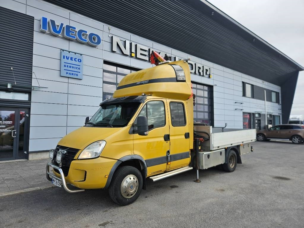 Iveco Daily 65C18 D Palfinger PK3700+ makuuohjaamo - Open body delivery van: picture 2 Iveco Daily 65C18 D Palfinger PK3700+ makuuohjaamo - Open body delivery van: picture 2