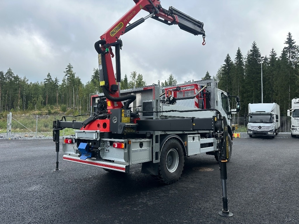 Iveco Eurocargo ML150E28 4x4 sähkölaitos varustein - Crane truck: picture 3 Iveco Eurocargo ML150E28 4x4 sähkölaitos varustein - Crane truck: picture 3