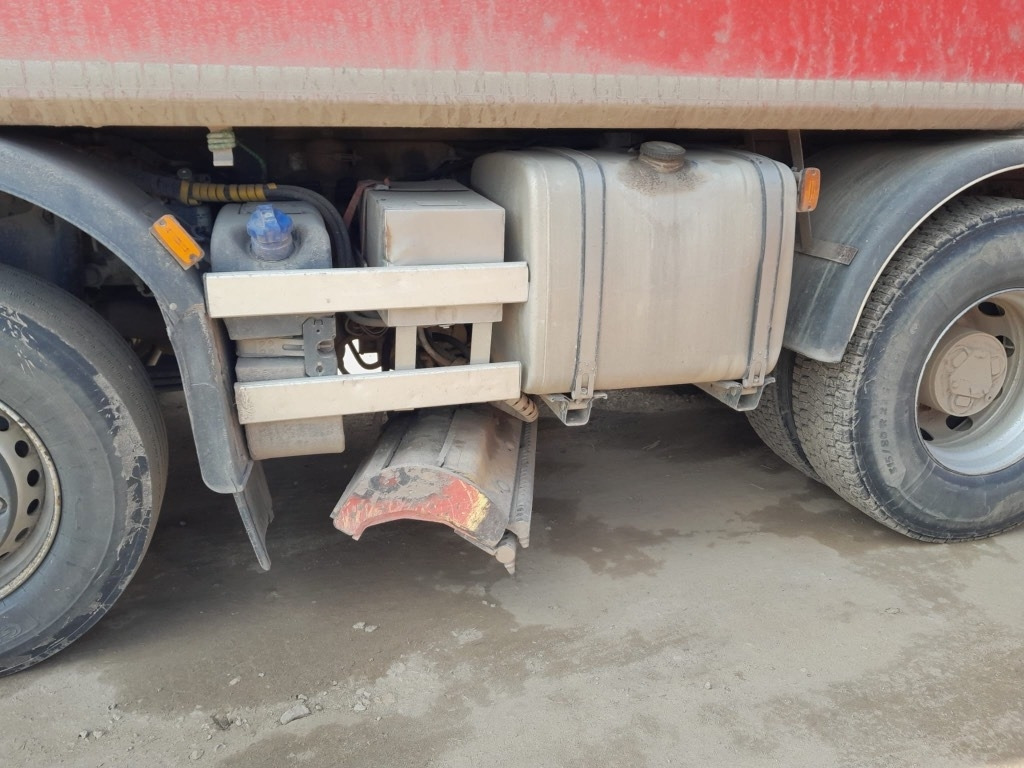 Tipper Iveco Stralis X-Way 350X57: picture 9