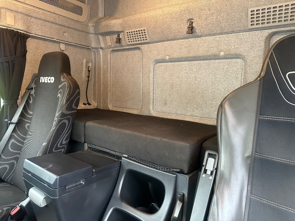 Logging truck Iveco Trakker AT410T500 10x4: picture 14 Logging truck Iveco Trakker AT410T500 10x4: picture 14