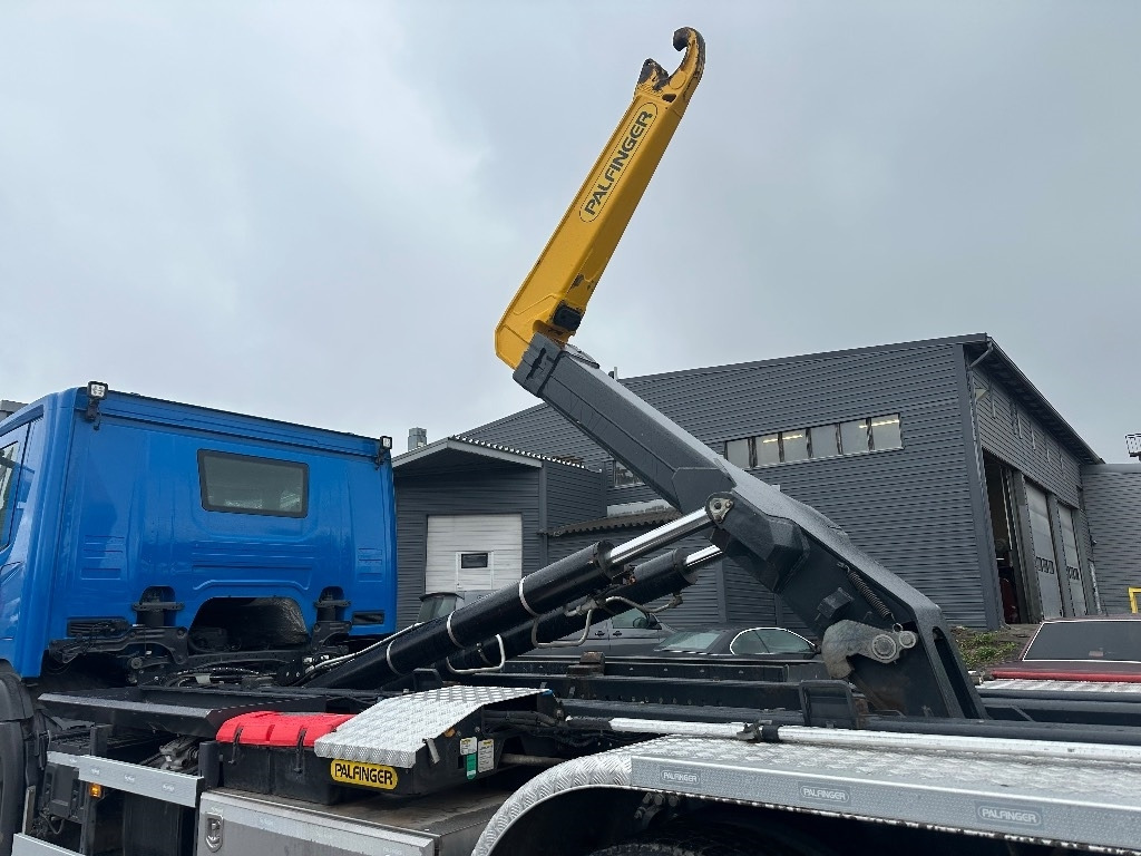Scania P 360 - Hook lift truck: picture 5 Scania P 360 - Hook lift truck: picture 5