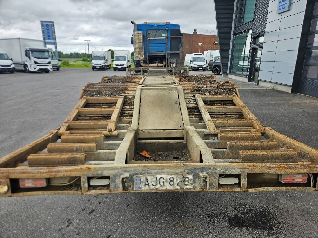 Sisu E12 8x2 - Logging truck: picture 5 Sisu E12 8x2 - Logging truck: picture 5