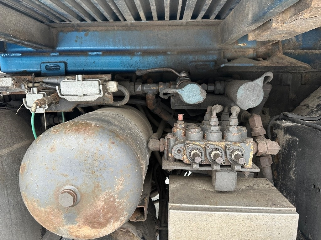 Volvo FH 13 500hv 8x4*4 - Crane truck: picture 3 Volvo FH 13 500hv 8x4*4 - Crane truck: picture 3