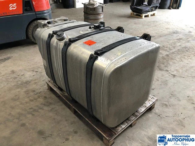 Scania Diesel tank – Fuel tank P/N: 2132702 - Fuel tank for Truck: picture 2 Scania Diesel tank – Fuel tank P/N: 2132702 - Fuel tank for Truck: picture 2
