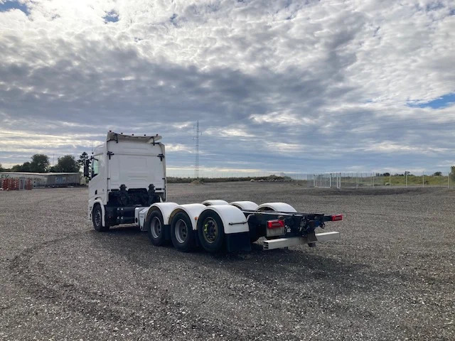 Scania R660 8X4/4 - Cab chassis truck: picture 5 Scania R660 8X4/4 - Cab chassis truck: picture 5