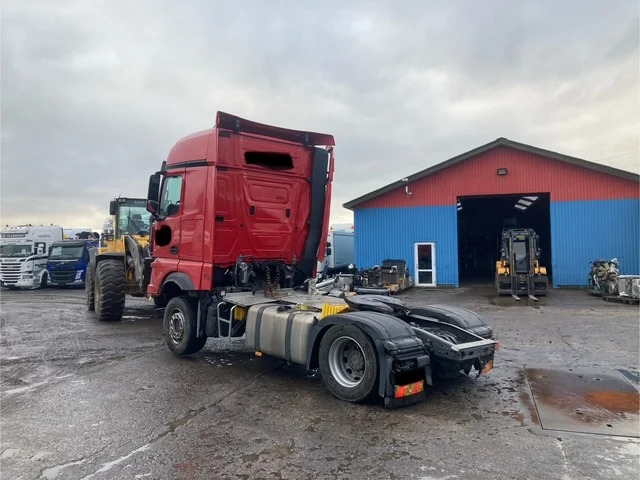 Mercedes Actros 1851 - Tractor truck: picture 4 Mercedes Actros 1851 - Tractor truck: picture 4