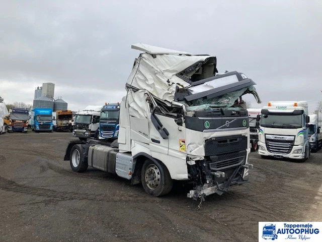 Volvo FH460 4X2 Skadet - Tractor truck: picture 2 Volvo FH460 4X2 Skadet - Tractor truck: picture 2