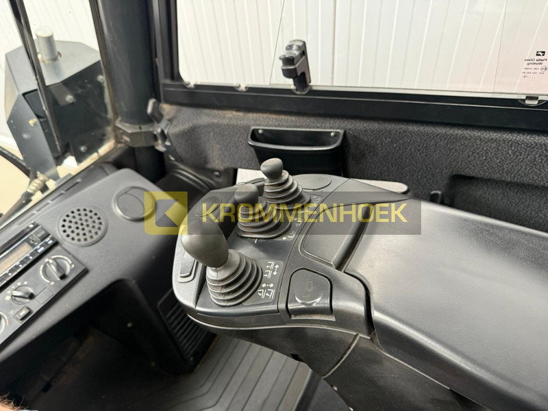 Diesel forklift Linde H 40 D-02: picture 14