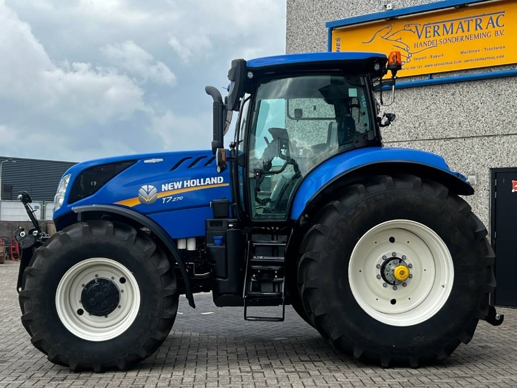New Holland T7.270 Auto Command - Farm tractor: picture 2 New Holland T7.270 Auto Command - Farm tractor: picture 2