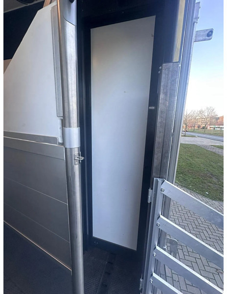 Horse truck Scania P250 Horse Truck: picture 19 Horse truck Scania P250 Horse Truck: picture 19