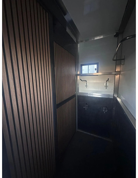 Horse truck Scania P250 Horse Truck: picture 7 Horse truck Scania P250 Horse Truck: picture 7