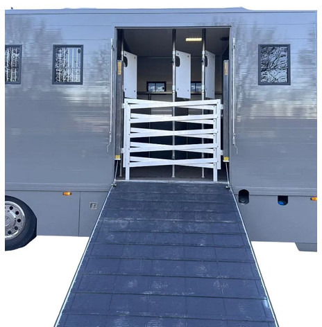 Horse truck Scania P250 Horse Truck: picture 14 Horse truck Scania P250 Horse Truck: picture 14