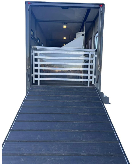 Horse truck Scania P250 Horse Truck: picture 15 Horse truck Scania P250 Horse Truck: picture 15