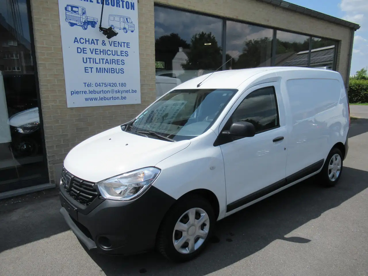 Dacia Dokker 7400€+tva/btw - Small van: picture 1 Dacia Dokker 7400€+tva/btw - Small van: picture 1