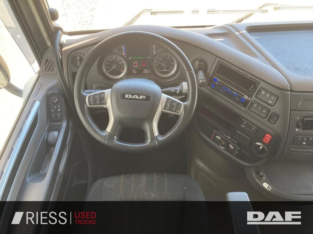 DAF XF 480 FT XF 480 FT SSC Intarder Standklima DAF XF 480 FT SSC Intarder Standklima SpurH LED - Tractor truck: picture 5 DAF XF 480 FT XF 480 FT SSC Intarder Standklima DAF XF 480 FT SSC Intarder Standklima SpurH LED - Tractor truck: picture 5