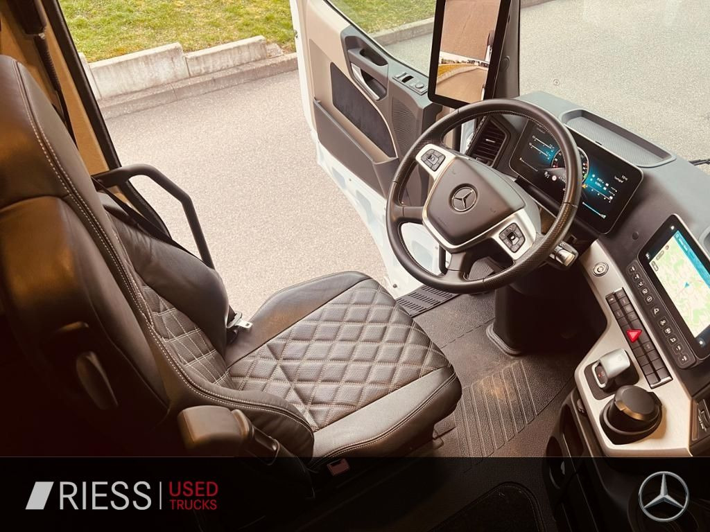 Tractor truck Mercedes-Benz 1851 LS GigaSpace Vollluft BiXenon KlimaA Navi: picture 12