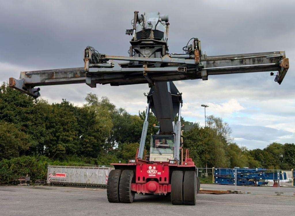CVS Ferrari F377.5 PB - Reach stacker: picture 3 CVS Ferrari F377.5 PB - Reach stacker: picture 3