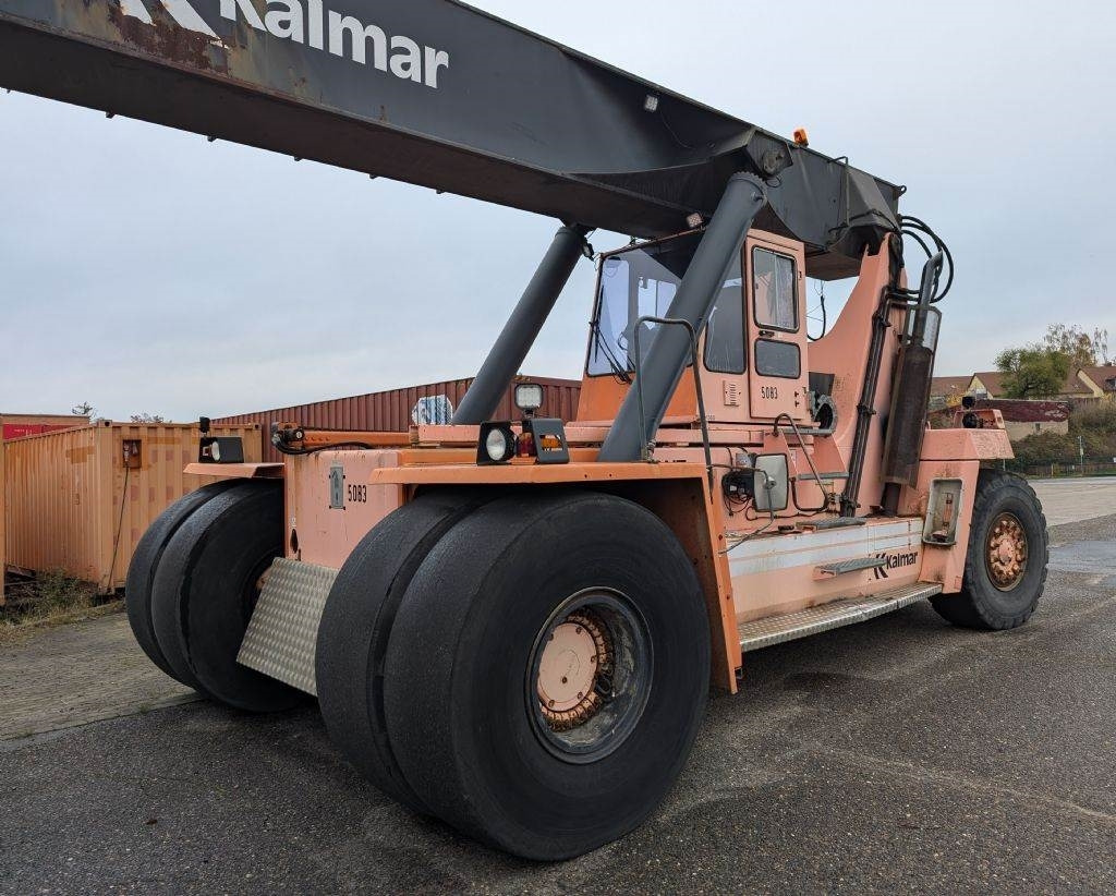 Kalmar DC4560RC4 - Reach stacker: picture 2 Kalmar DC4560RC4 - Reach stacker: picture 2