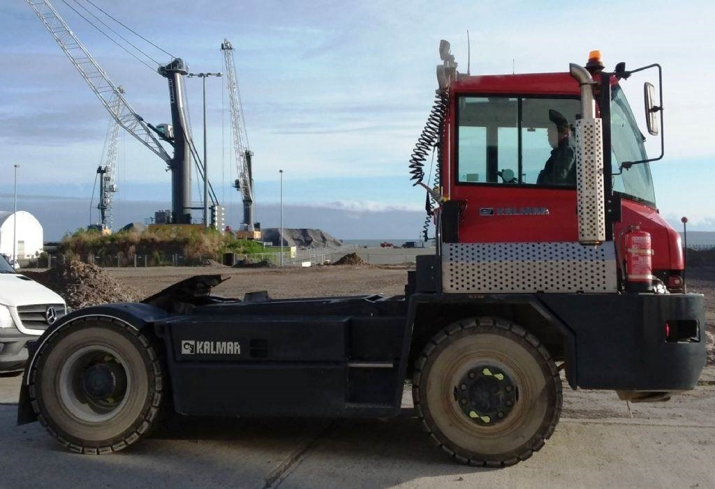 Kalmar TR618 - Terminal tractor: picture 2 Kalmar TR618 - Terminal tractor: picture 2