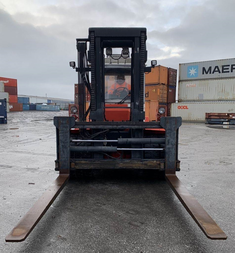 Svetruck 13,6-120-32 - Diesel forklift: picture 2 Svetruck 13,6-120-32 - Diesel forklift: picture 2