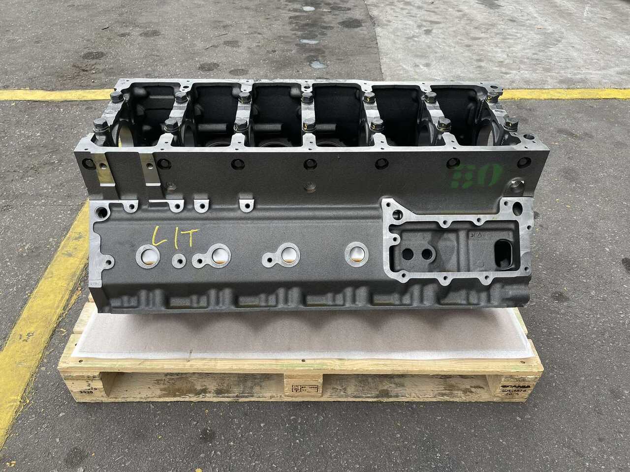 MAN ENGINE BLOCK - Engine and parts for Truck: picture 1 MAN ENGINE BLOCK - Engine and parts for Truck: picture 1