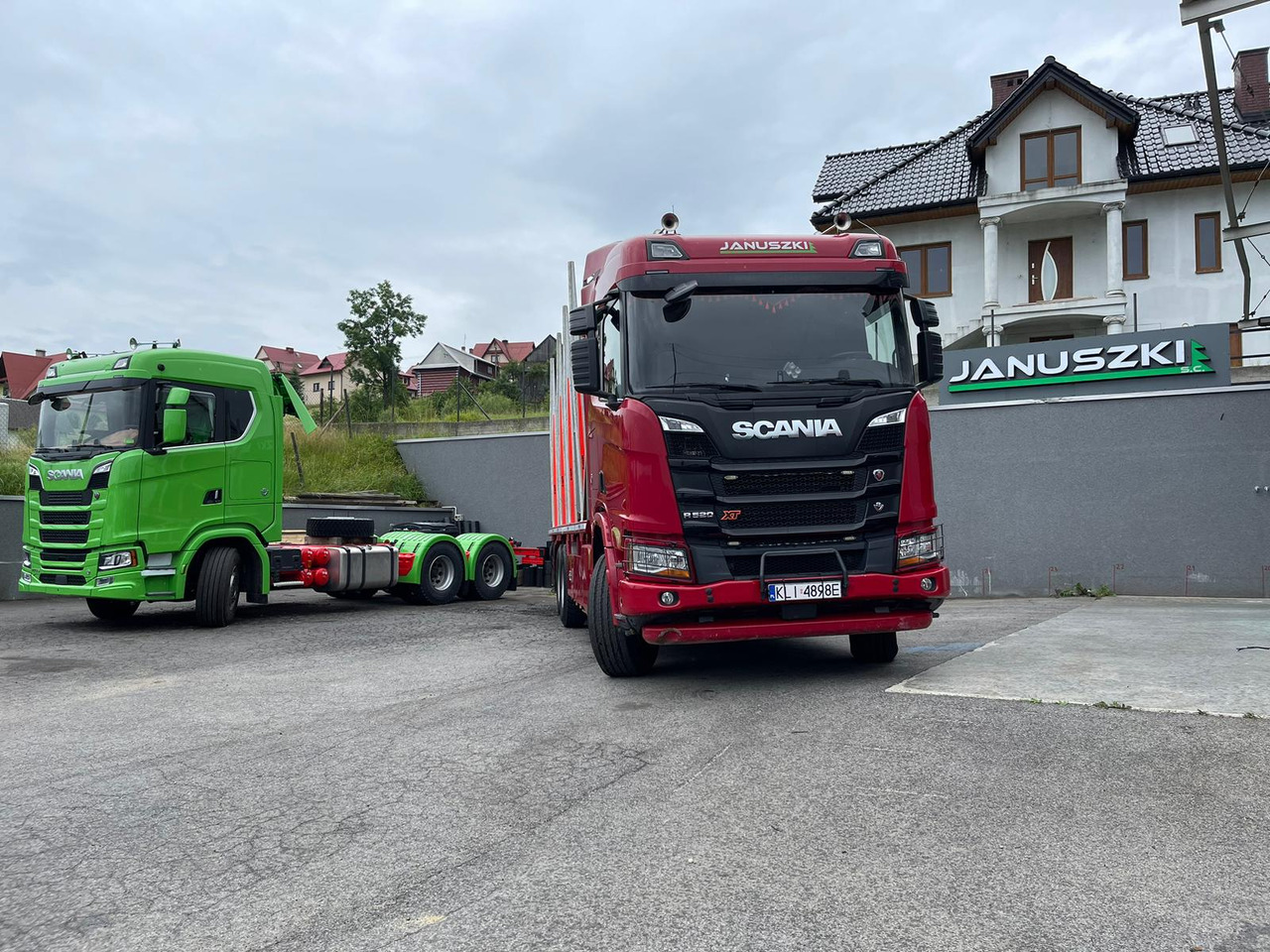 SCANIA R520 XT - Logging truck: picture 1 SCANIA R520 XT - Logging truck: picture 1