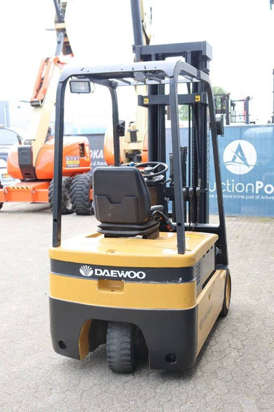 Daewoo B18T2 - Electric forklift: picture 5 Daewoo B18T2 - Electric forklift: picture 5