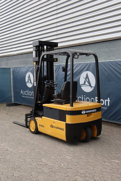 Daewoo B18T2 - Electric forklift: picture 3 Daewoo B18T2 - Electric forklift: picture 3