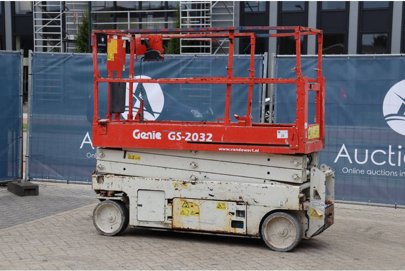 Genie GS-2032 - Scissor lift: picture 3 Genie GS-2032 - Scissor lift: picture 3