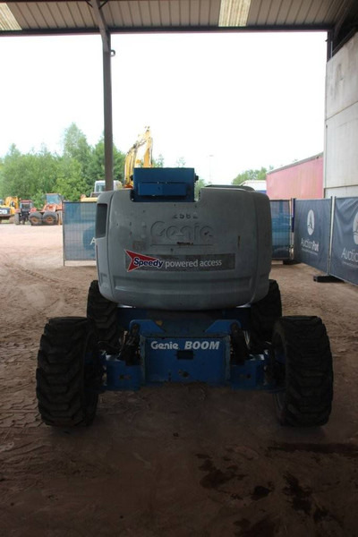 Genie Z-45/25J - Articulated boom: picture 4 Genie Z-45/25J - Articulated boom: picture 4