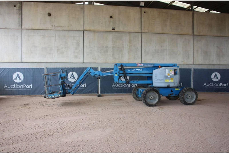 Genie Z-45/25J - Articulated boom: picture 1 Genie Z-45/25J - Articulated boom: picture 1