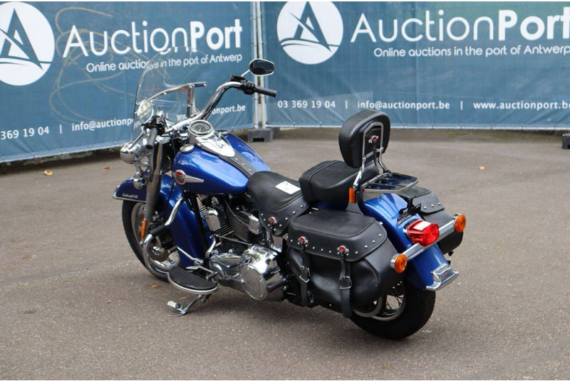 Harley-Davidson Heritage Softail Classic - Motorcycle: picture 4 Harley-Davidson Heritage Softail Classic - Motorcycle: picture 4