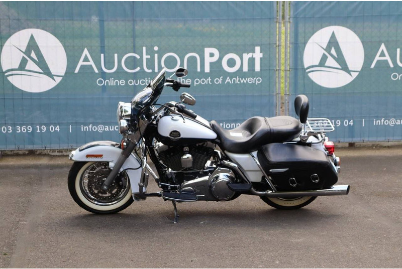Harley-Davidson Road King Classic Touring - Motorcycle: picture 1 Harley-Davidson Road King Classic Touring - Motorcycle: picture 1