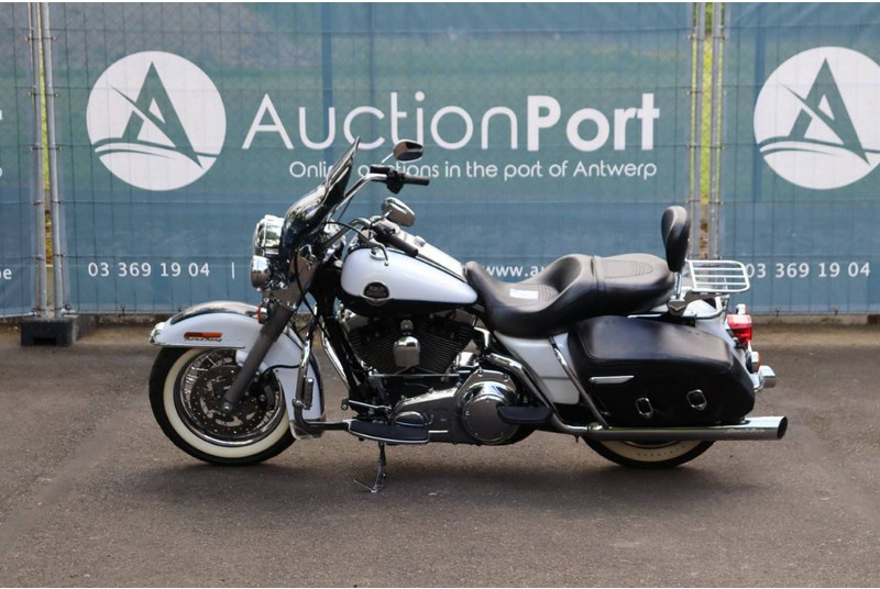 Harley-Davidson Road King Classic Touring - Motorcycle: picture 2 Harley-Davidson Road King Classic Touring - Motorcycle: picture 2
