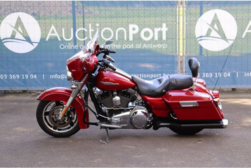 Harley-Davidson Street Glide Touring - Motorcycle: picture 2 Harley-Davidson Street Glide Touring - Motorcycle: picture 2