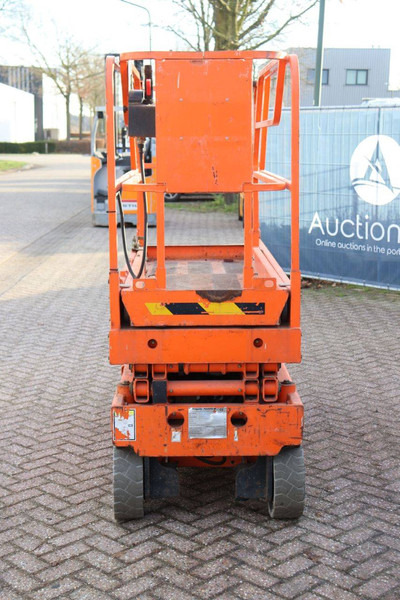 Haulotte Compact 8 - Scissor lift: picture 5 Haulotte Compact 8 - Scissor lift: picture 5