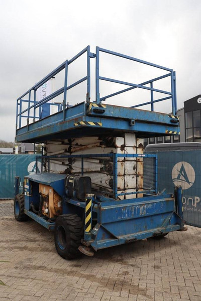 Holland lift COMBISTAR B-195DL25-4WD/P/N - Scissor lift: picture 3 Holland lift COMBISTAR B-195DL25-4WD/P/N - Scissor lift: picture 3