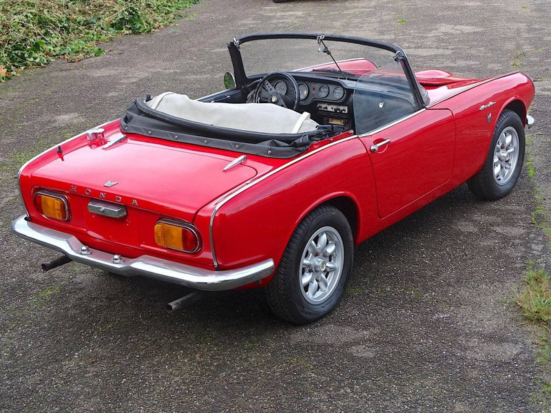 Honda S800 - Sedan: picture 4 Honda S800 - Sedan: picture 4